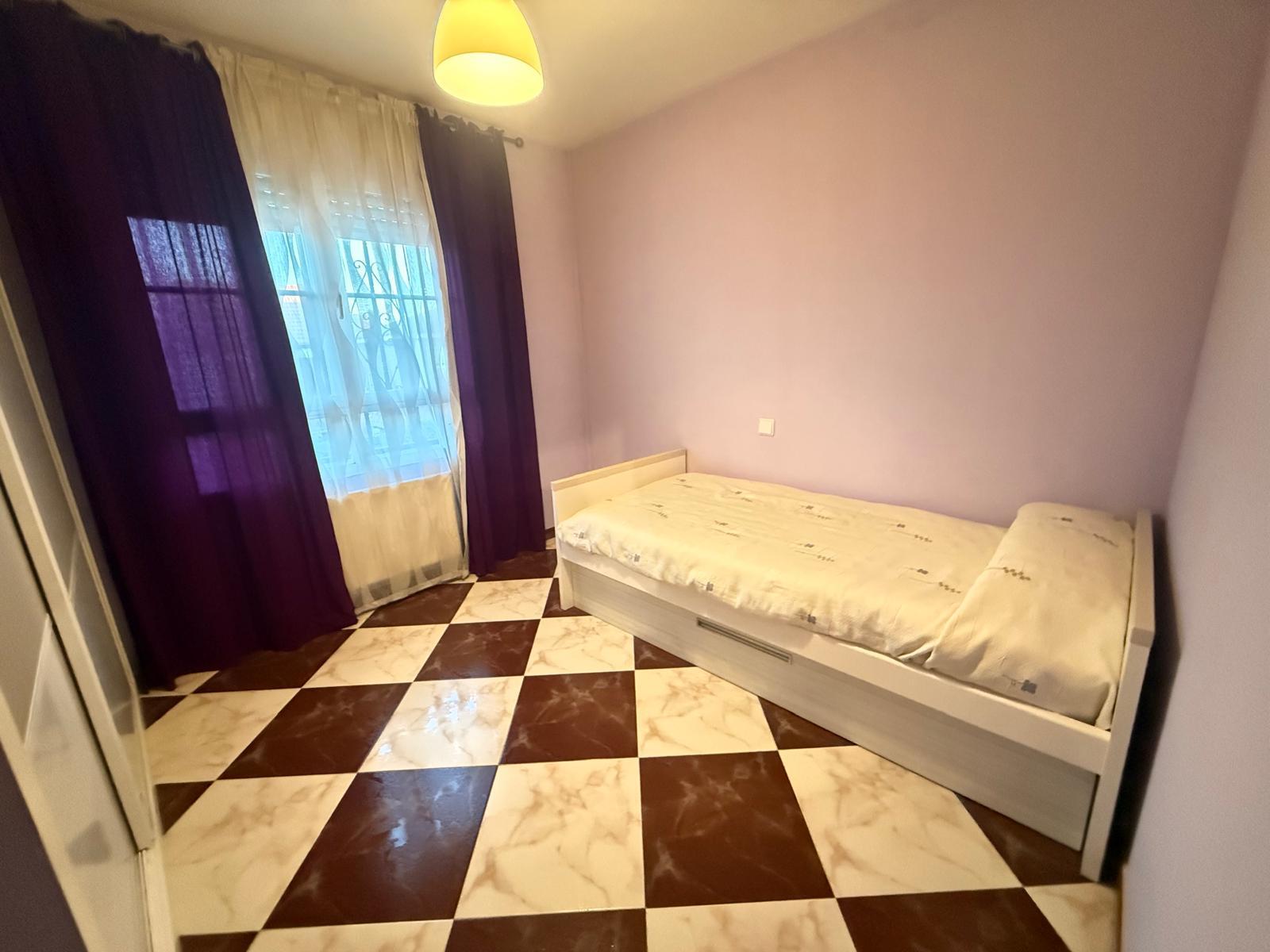 Imagen 16 Casa Adosada en venta en Azuqueca De Henares / A 5 minutos del centro de Azuqueca