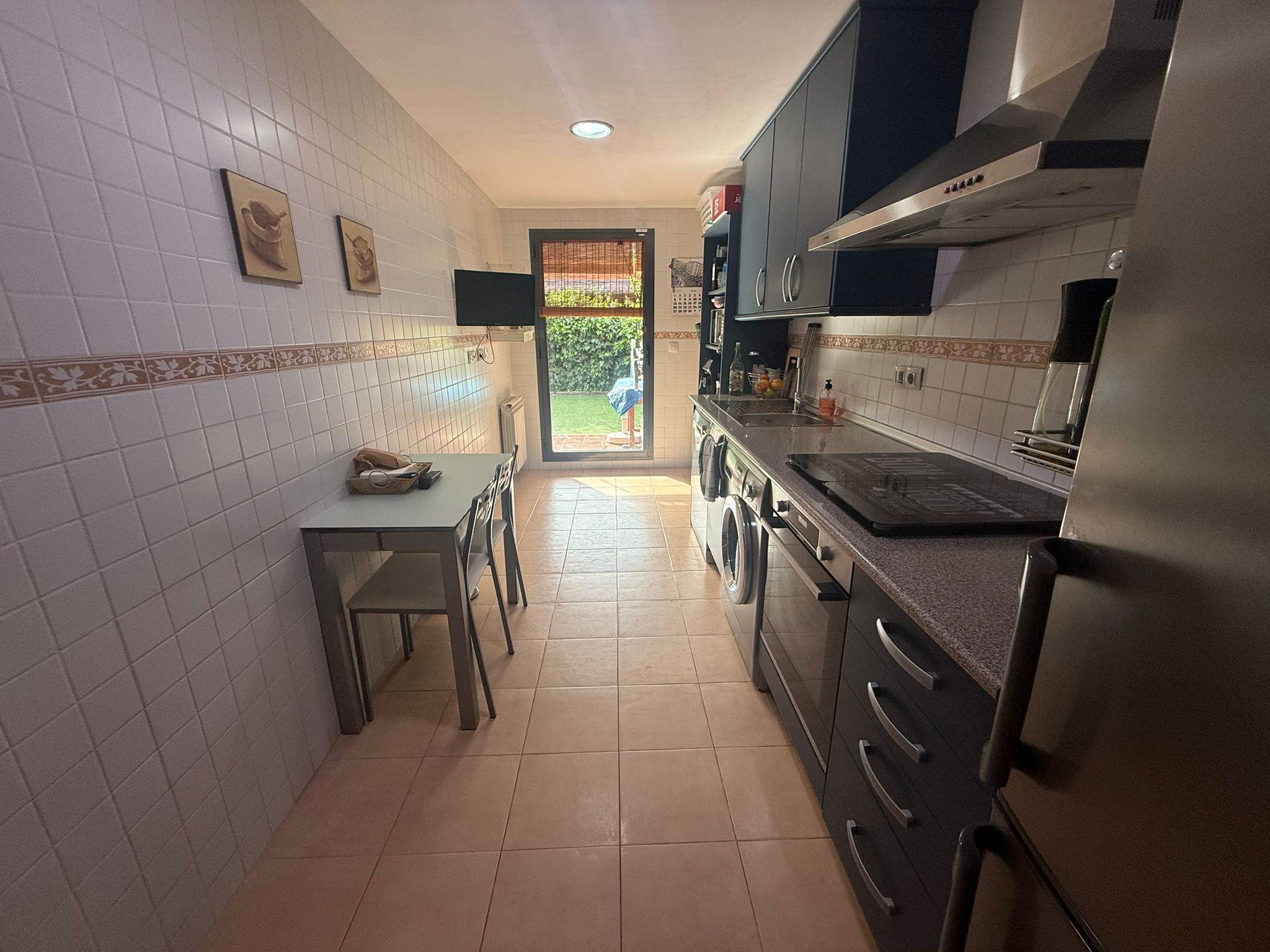 Imagen 7 Casa Adosada en venta en Alovera / A 5 minutos del centro de Alovera