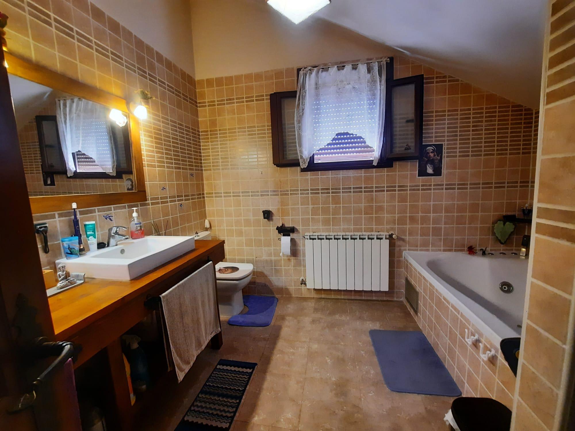 Imagen 10 Casa Aislada en venta en Chiloeches / A 10 minutos del Pozo de Guadalajara 