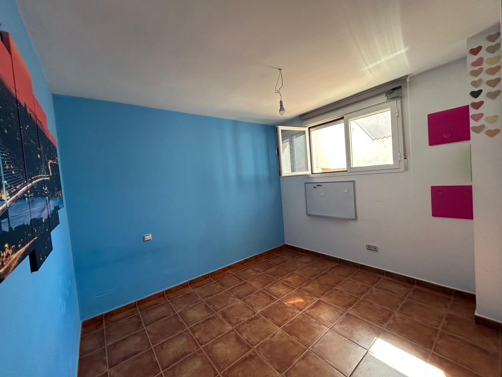 Imagen 10 Casa Adosada en venta en Villanueva De La Torre / A 2 minutos del Pabellon Municipal