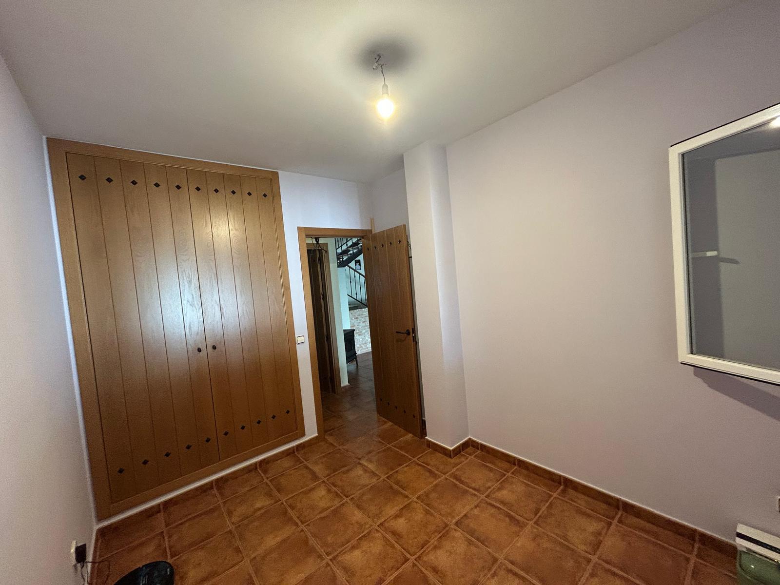 Imagen 20 Casa Adosada en venta en Villanueva De La Torre / A 2 minutos del Pabellon Municipal