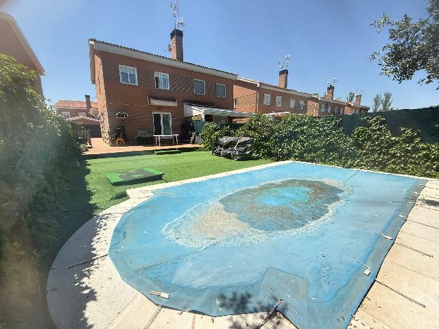 Imagen 1 Inmueble 303410 - Casa en venta en Pioz / A 5 minutros Parque Encina Asturias