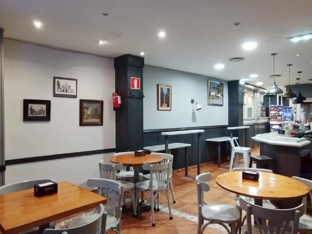 Imagen 1 Inmueble 297613 - Local Comercial en venta en Oviedo / Casco Antiguo de Oviedo, Barrio del Fontán