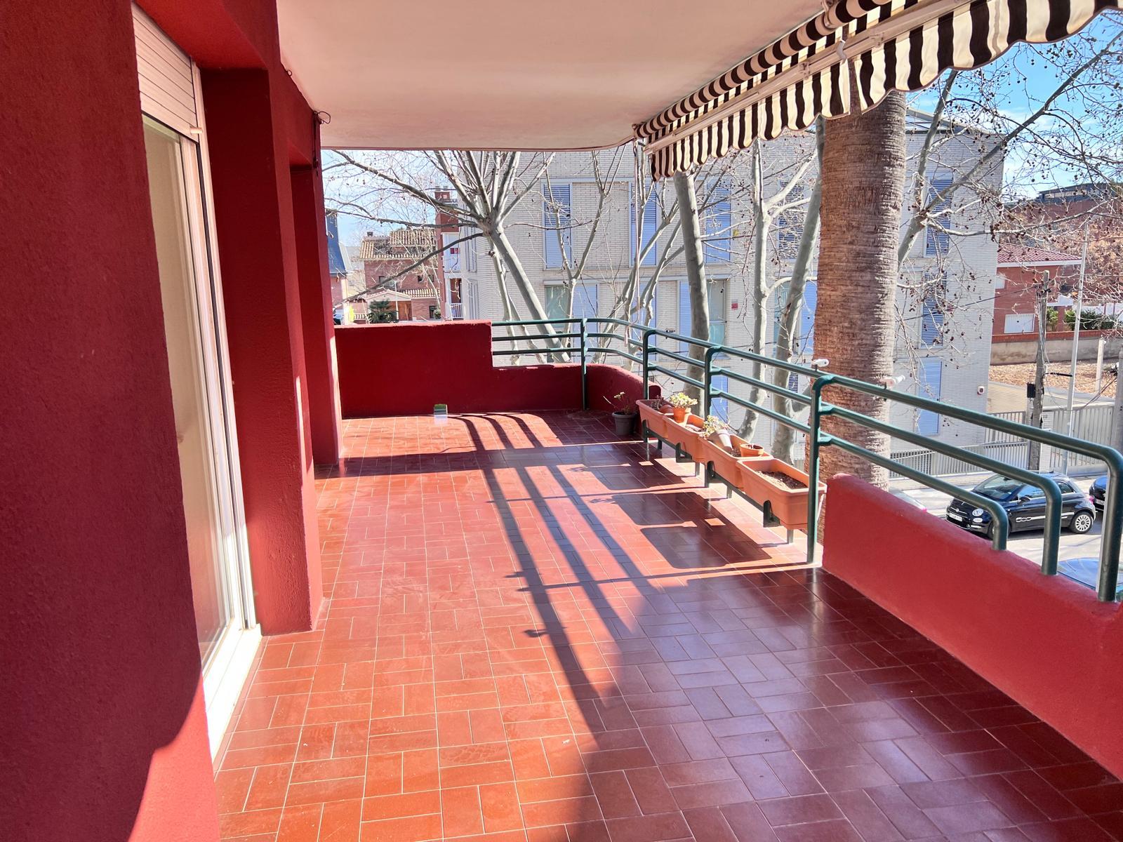 Imagen 2 Piso en venta en Castelldefels / Urbanizacion Montemar bajo 