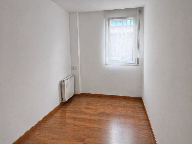 Imagen 6 Inmueble 300382 - Planta Baja en venta en Sant Joan Despí / Carrer Major - Colegio St Patricks  