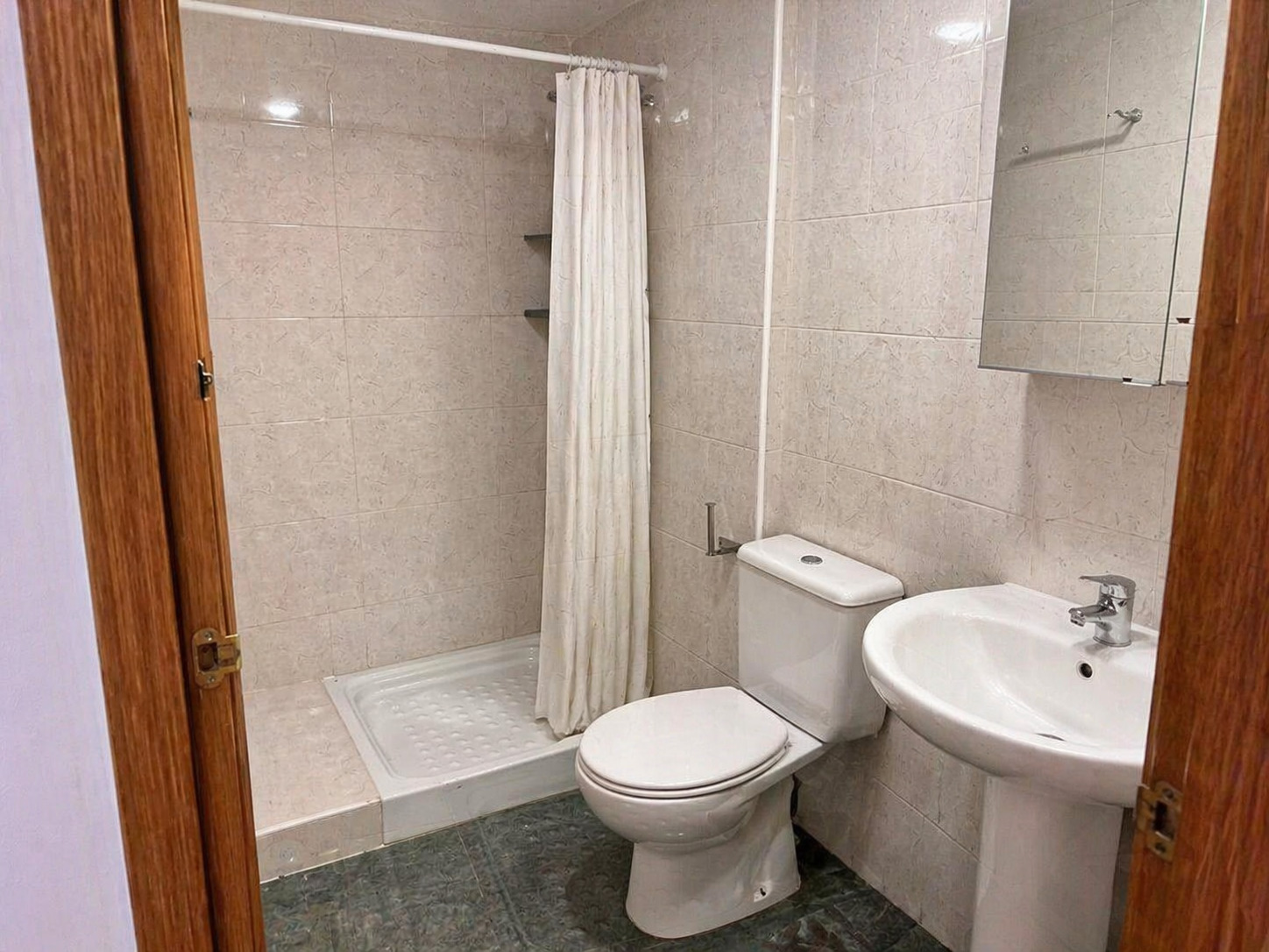 Imagen 11 Planta Baja en venta en Sant Joan Despí / Carrer Major - Colegio St Patricks  