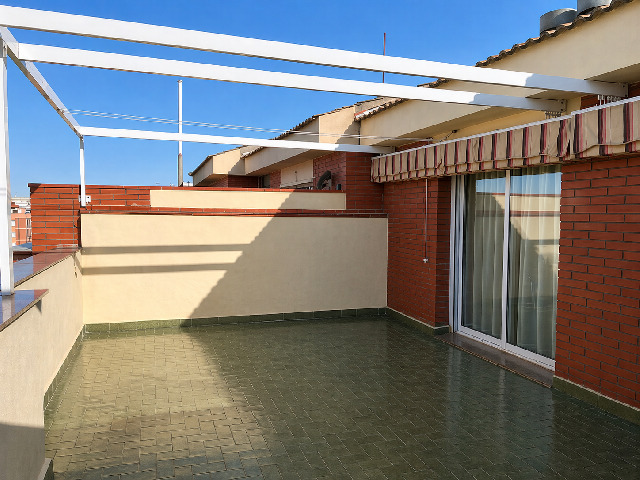 Imagen 28 Inmueble 300609 - Piso en venta en Prat De Llobregat (El) / Duplex  en el centro del Prat con 5 habitaciones 