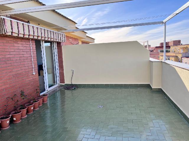 Imagen 2 Inmueble 300609 - Piso en venta en Prat De Llobregat (El) / Duplex  en el centro del Prat con 5 habitaciones 