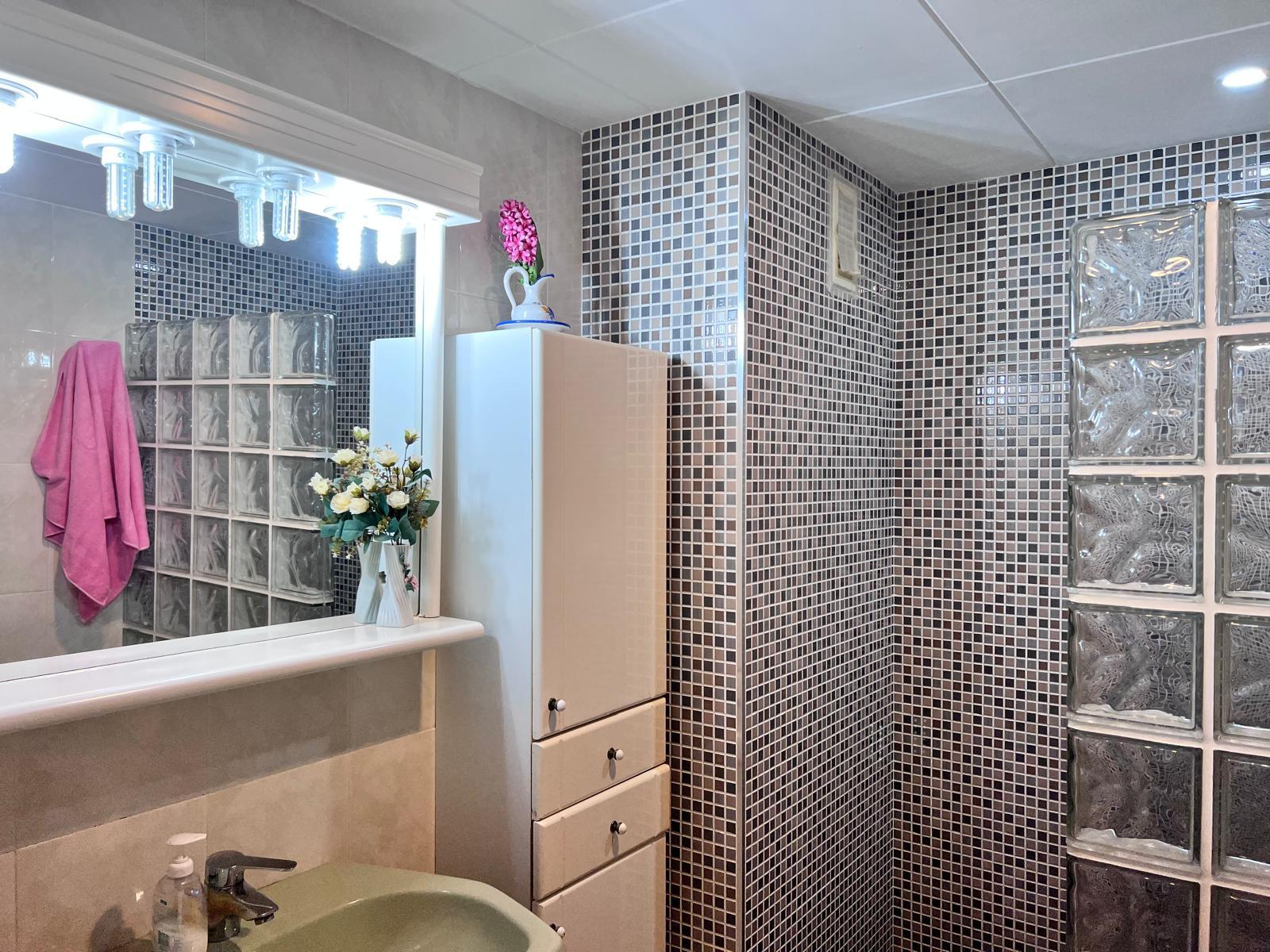 Imagen 24 Piso en venta en Prat De Llobregat El / Duplex  en el centro del Prat con 5 habitaciones 