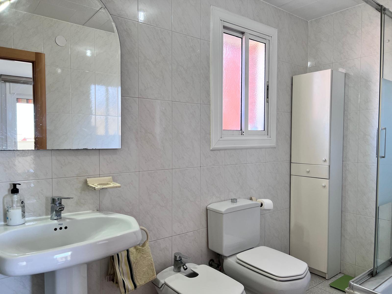 Imagen 26 Piso en venta en Prat De Llobregat El / Duplex  en el centro del Prat con 5 habitaciones 