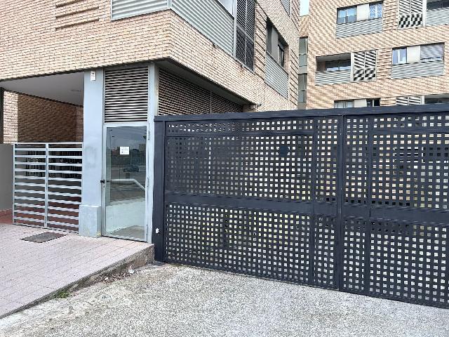 Imagen 2 Inmueble 300902 - Parking Coche en venta en Sant Joan Despí / Eixample-Rambla Josep Maria Jujol