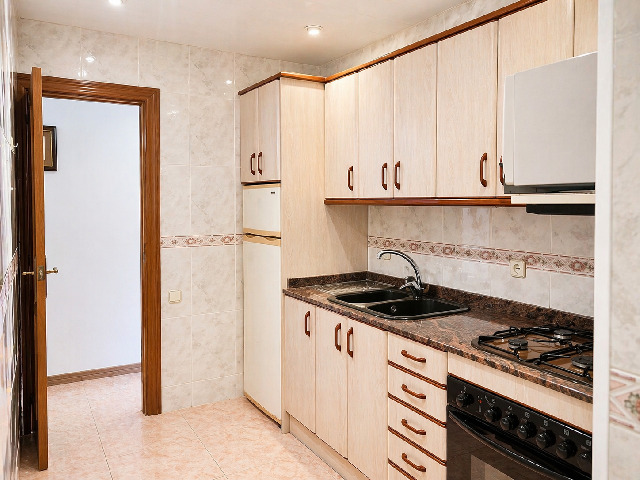 Imagen 5 Inmueble 301337 - Piso en venta en Cornellà De Llobregat / Junto Centro Comercial Splau 