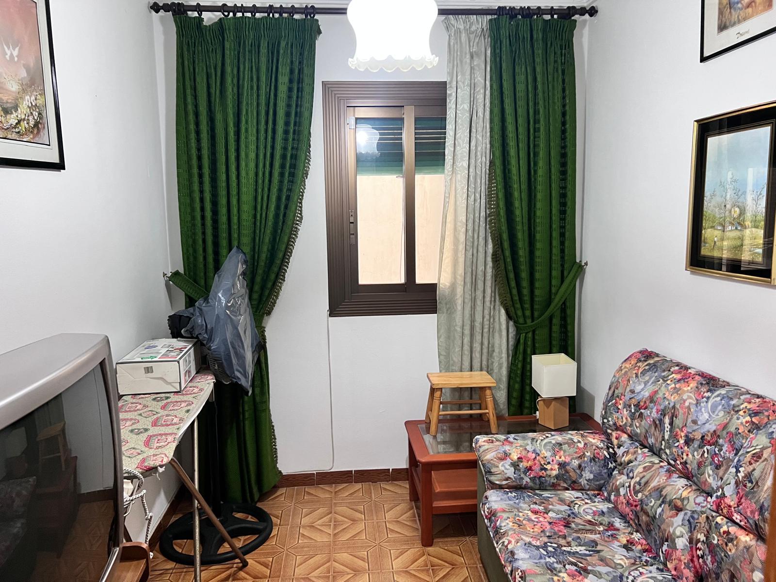 Imagen 14 Piso en venta en Cornellà De Llobregat / Junto Centro Comercial Splau 