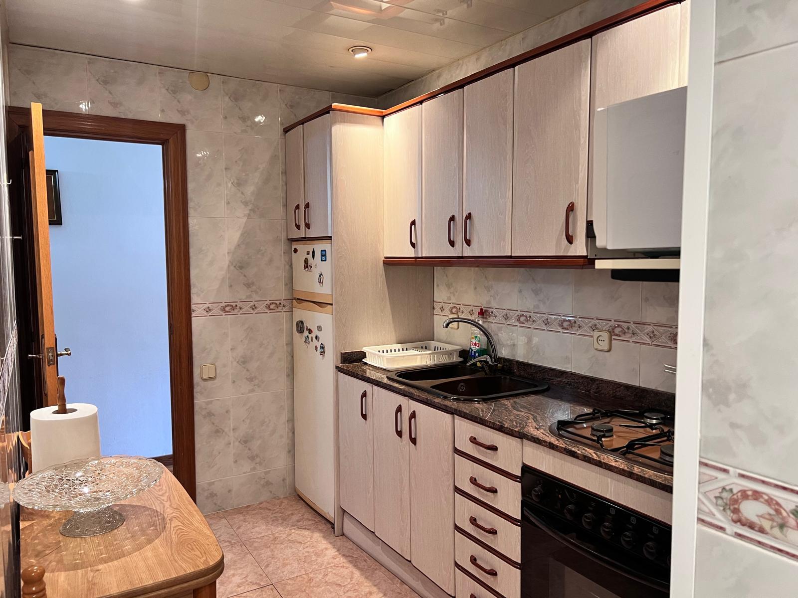 Imagen 9 Piso en venta en Cornellà De Llobregat / Junto Centro Comercial Splau 