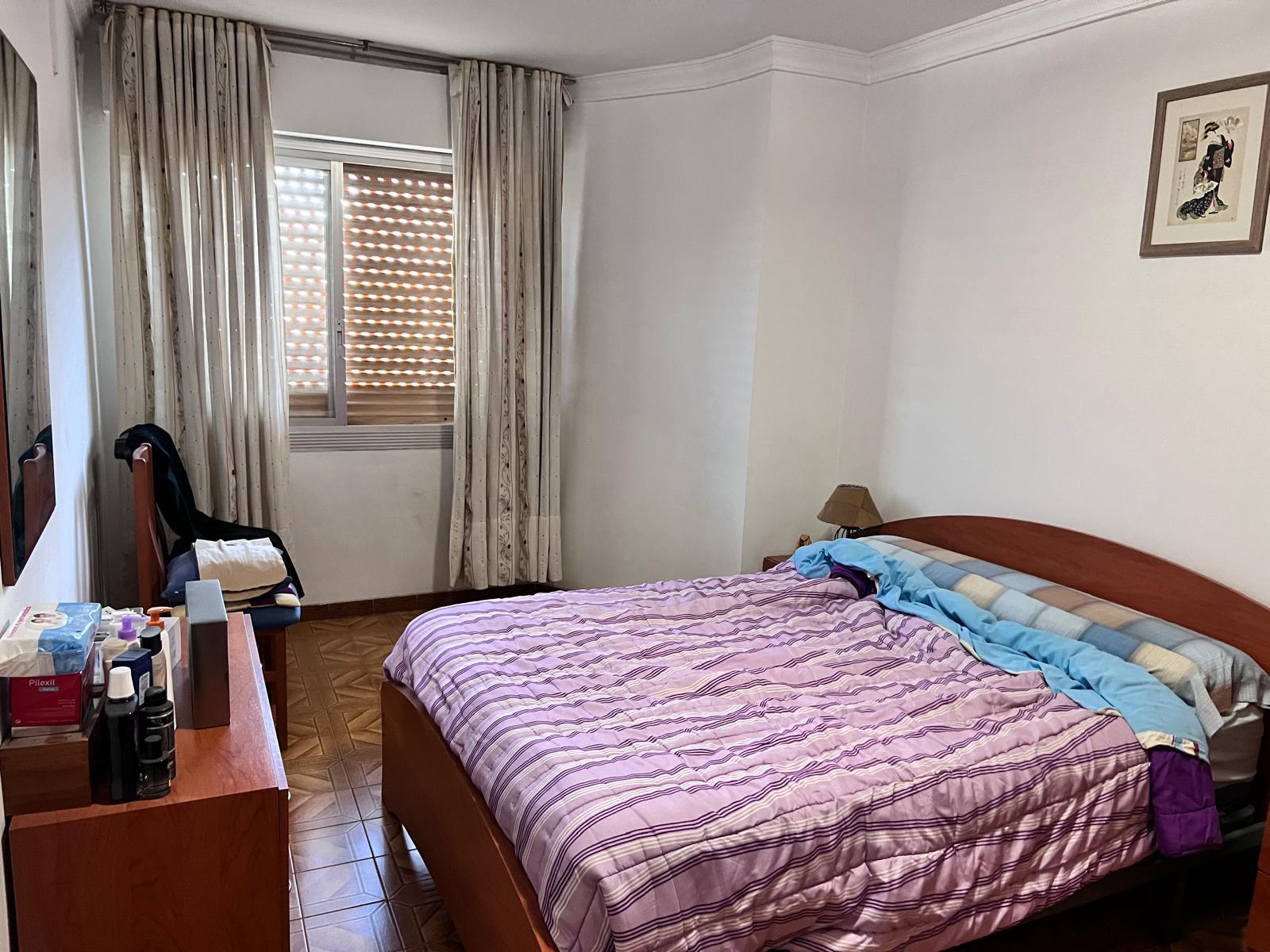 Imagen 5 Piso en venta en Cornellà De Llobregat / Junto Centro Comercial Splau 