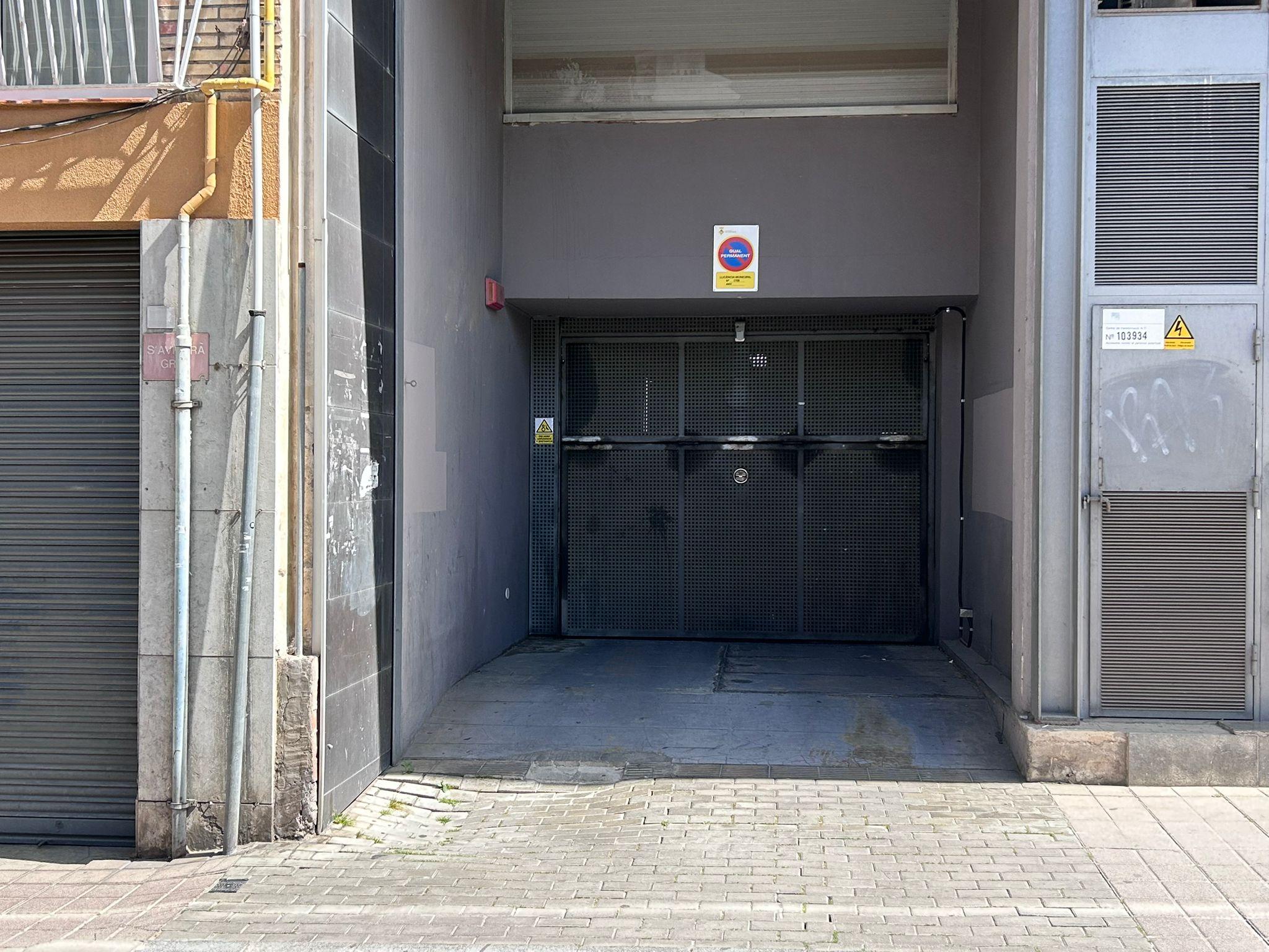 Imagen 3 Parking Coche en venta en Sant Joan Despí / Pasaje Maluquer - Rius i Taulet