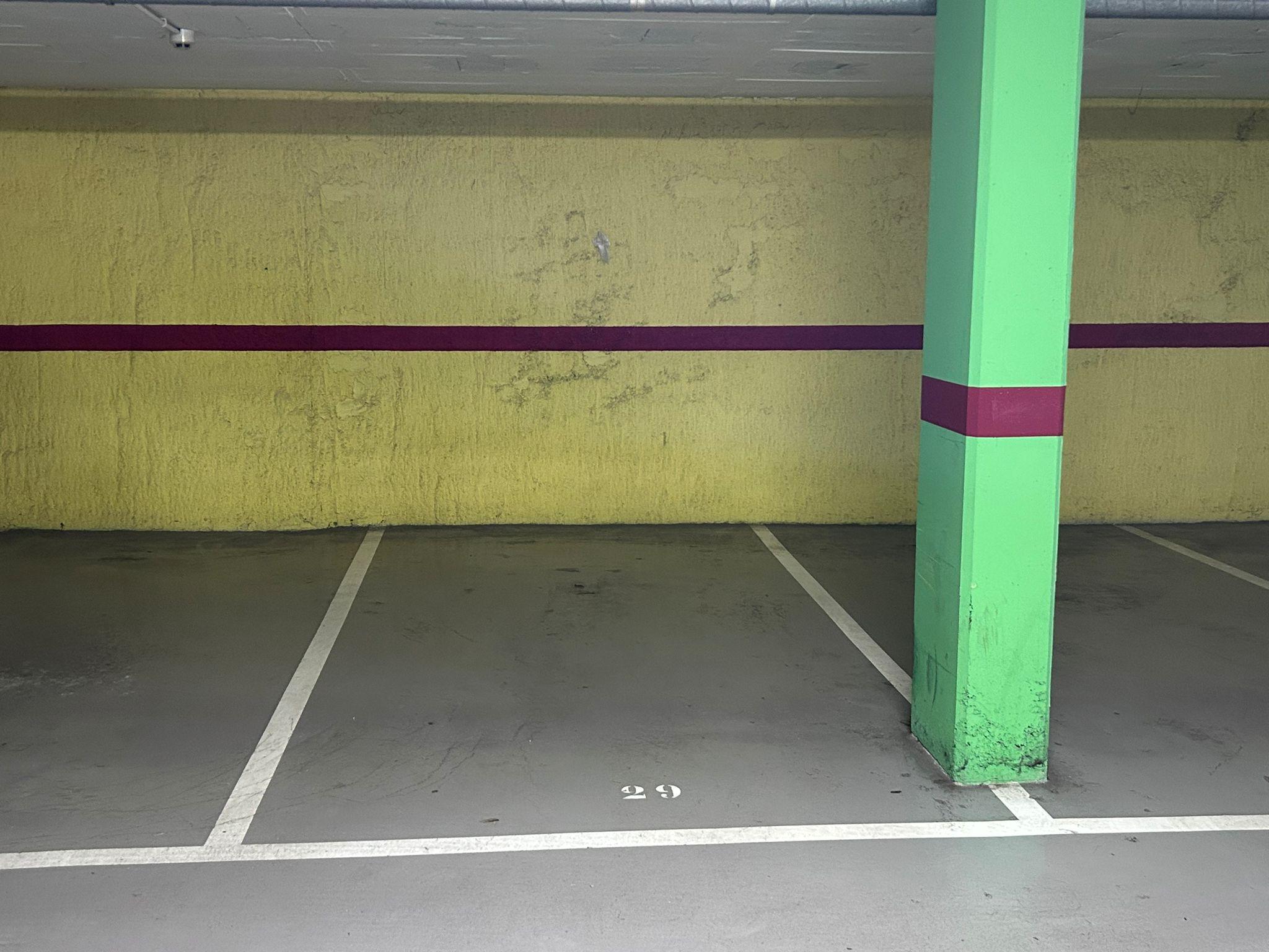Imagen 2 Parking Coche en venta en Sant Joan Despí / Pasaje Maluquer - Zona Centro