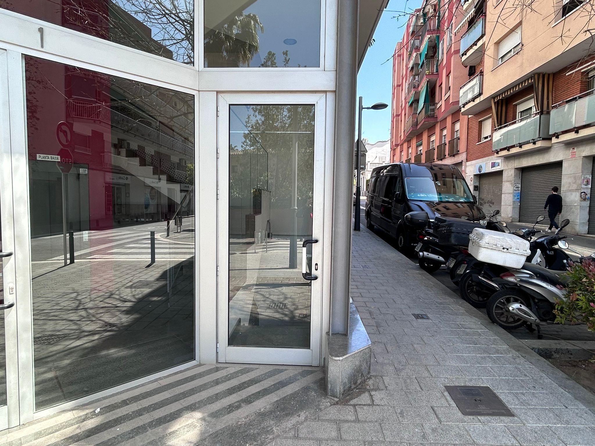 Imagen 10 Parking Coche en venta en Sant Joan Despí / Pasaje Maluquer - Zona Centro