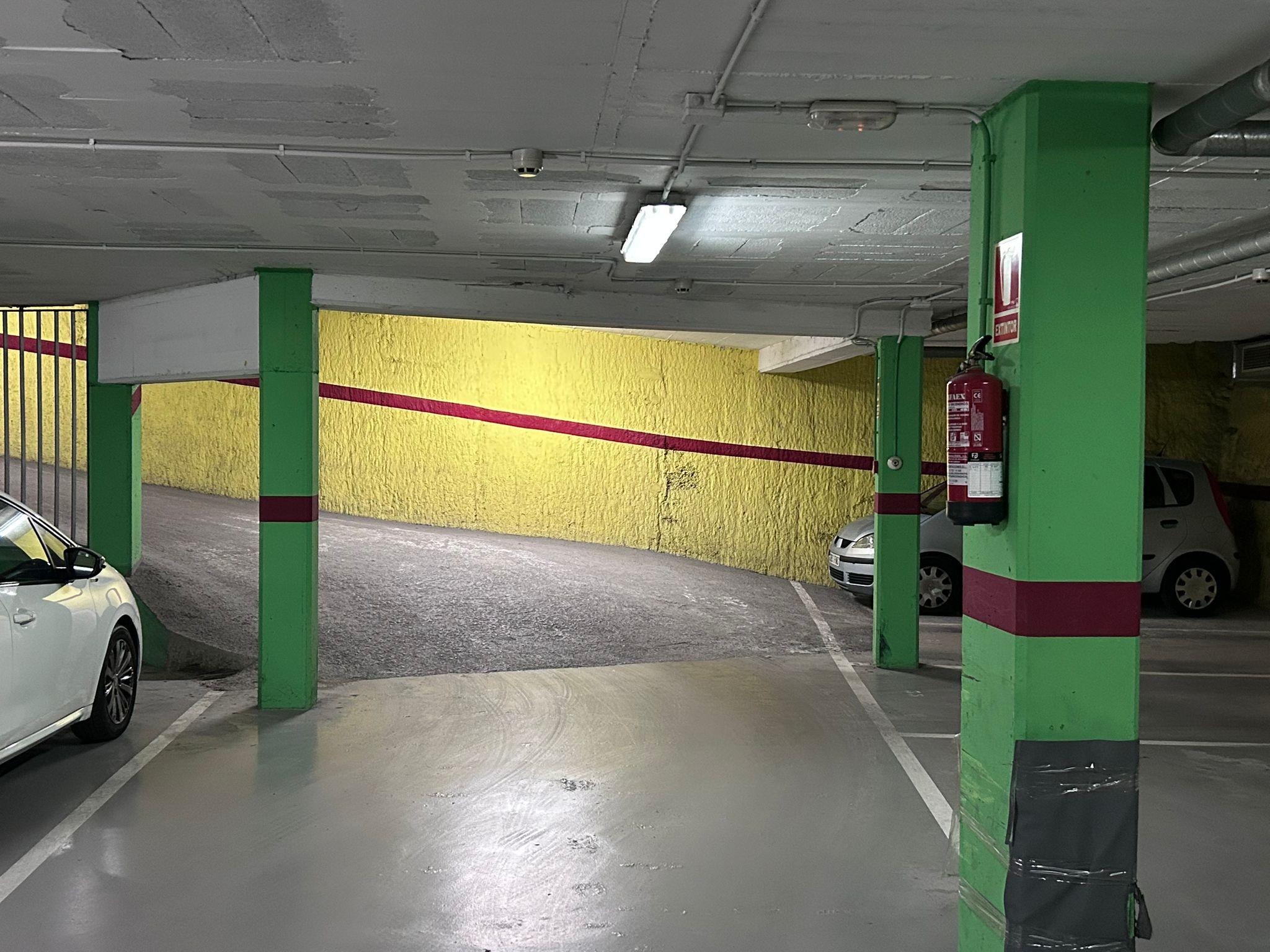 Imagen 7 Parking Coche en venta en Sant Joan Despí / Pasaje Maluquer - Zona Centro