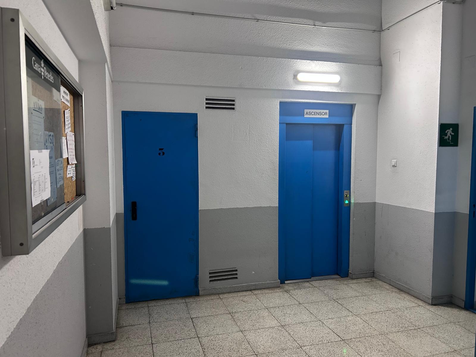 Imagen 6 Parking Coche en venta en Cornellà De Llobregat / La Gavarra, Cornellá