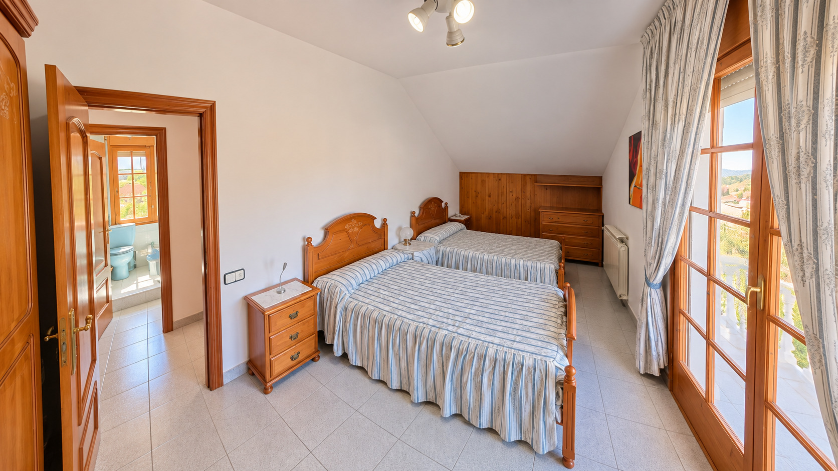 Imagen 2 Casa en venta en Sant Just Desvern / La Miranda, Sant Just Desvern