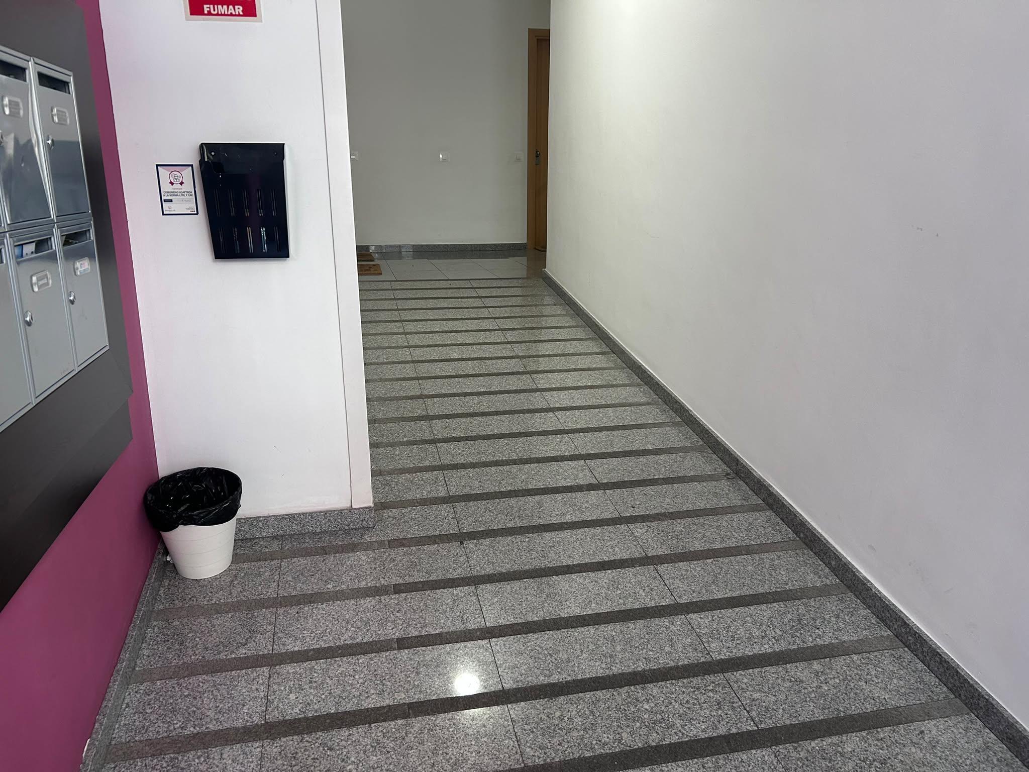 Imagen 19 Piso en venta en Viladecans / Junto Doctor Rech
