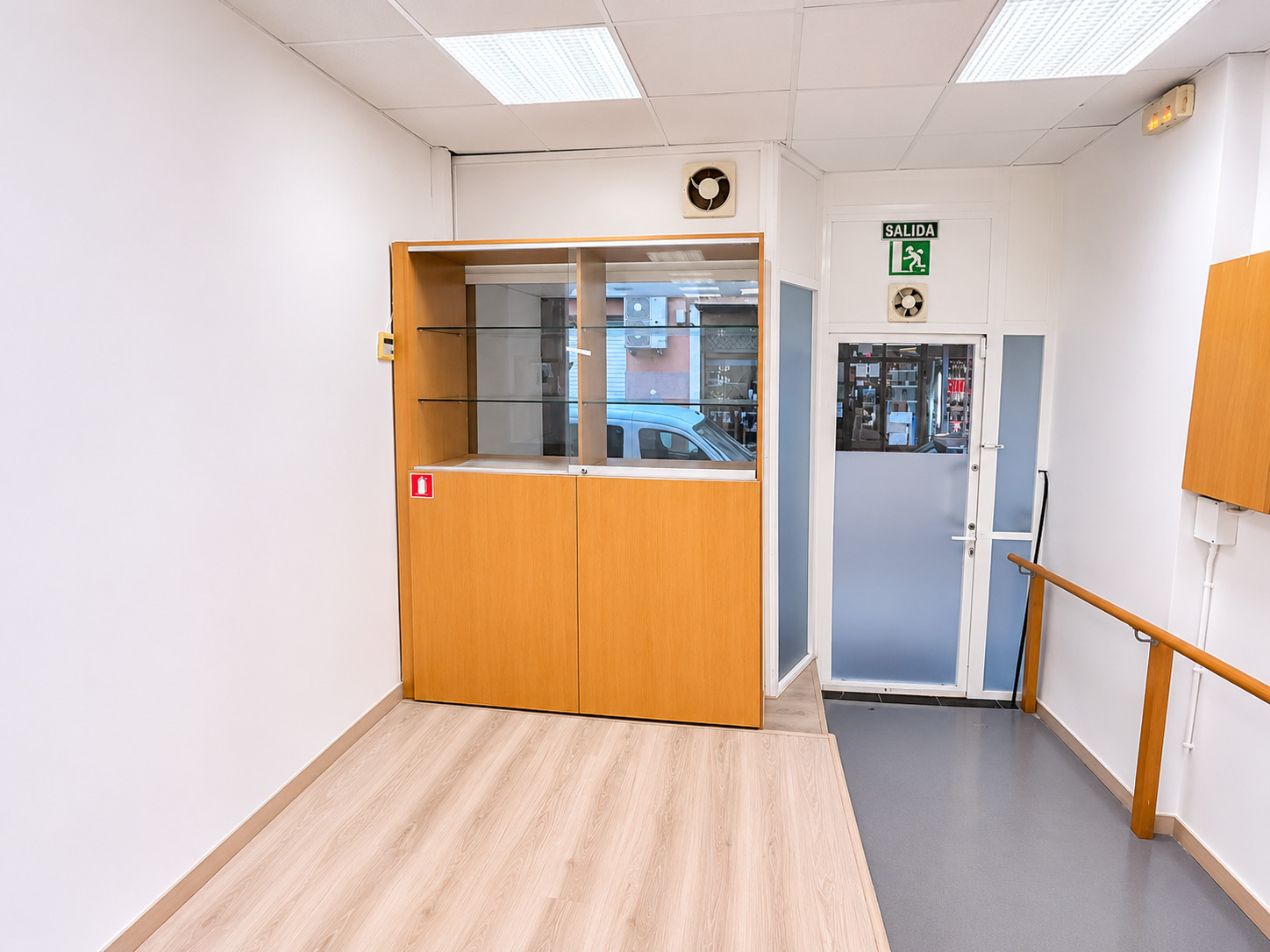Imagen 4 Local Comercial en alquiler en Gavà / Gavá - Ubicación muy céntrica!
