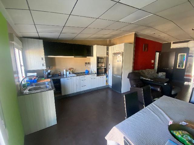 Imagen 8 Inmueble 300141 - Casa Adosada en venta en Benigánim / Zona amplia cercana al centro y servicios. 