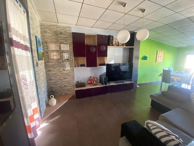 Imagen 9 Inmueble 300141 - Casa Adosada en venta en Benigánim / Zona amplia cercana al centro y servicios. 