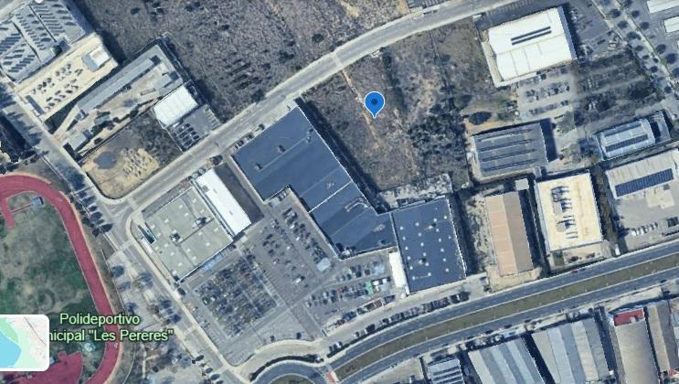 Imagen 4 Solar Industrial en venta en Xàtiva / En importante zona con diferentes tiendas reconocidas.