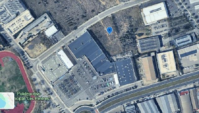 Imagen 4 Inmueble 301982 - Solar Industrial en venta en Xàtiva / En importante zona con diferentes tiendas reconocidas.
