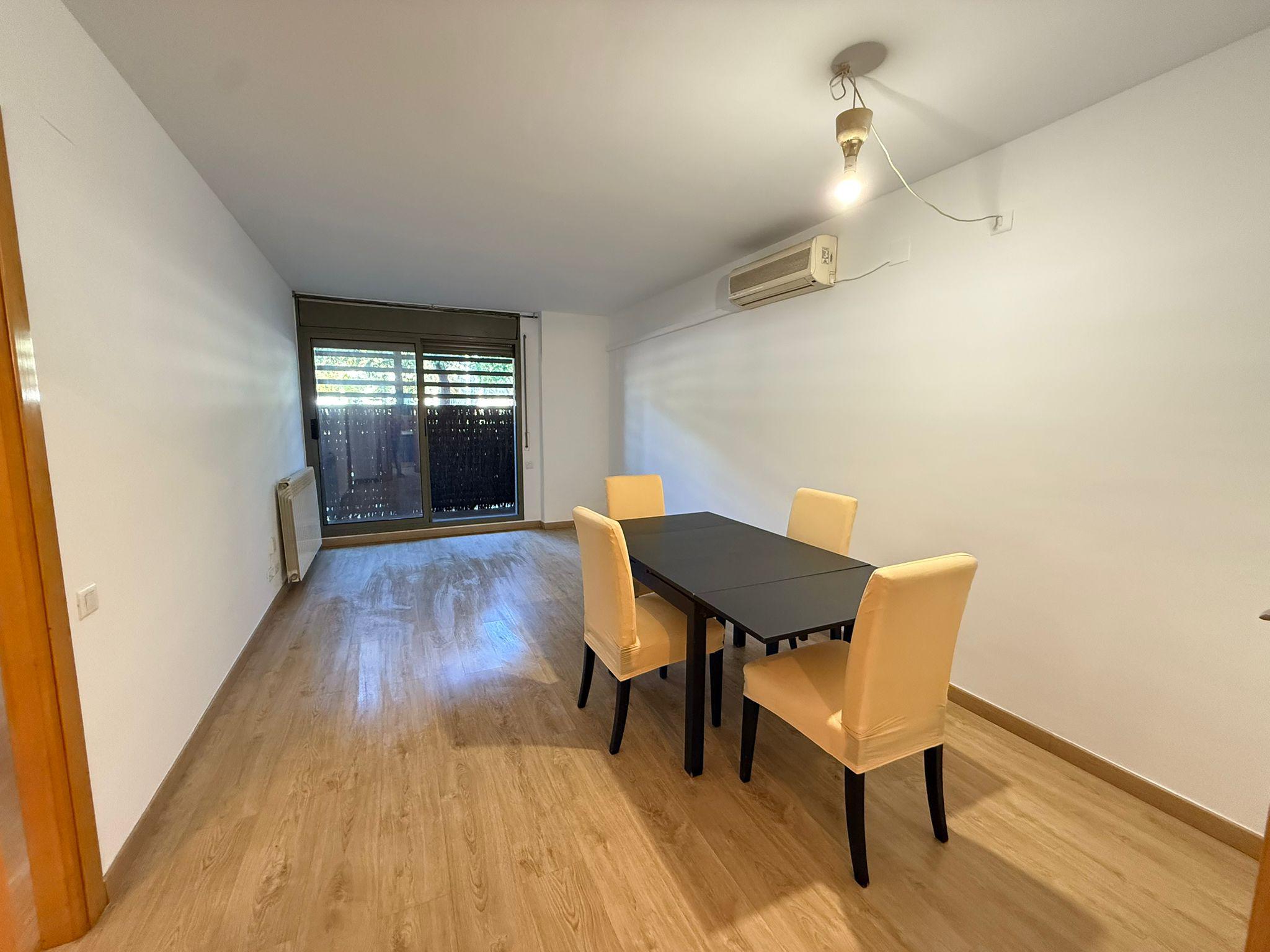 Imagen 3 Planta Baja en venta en Barcelona / Passeig Taulat -  Bac de Roda