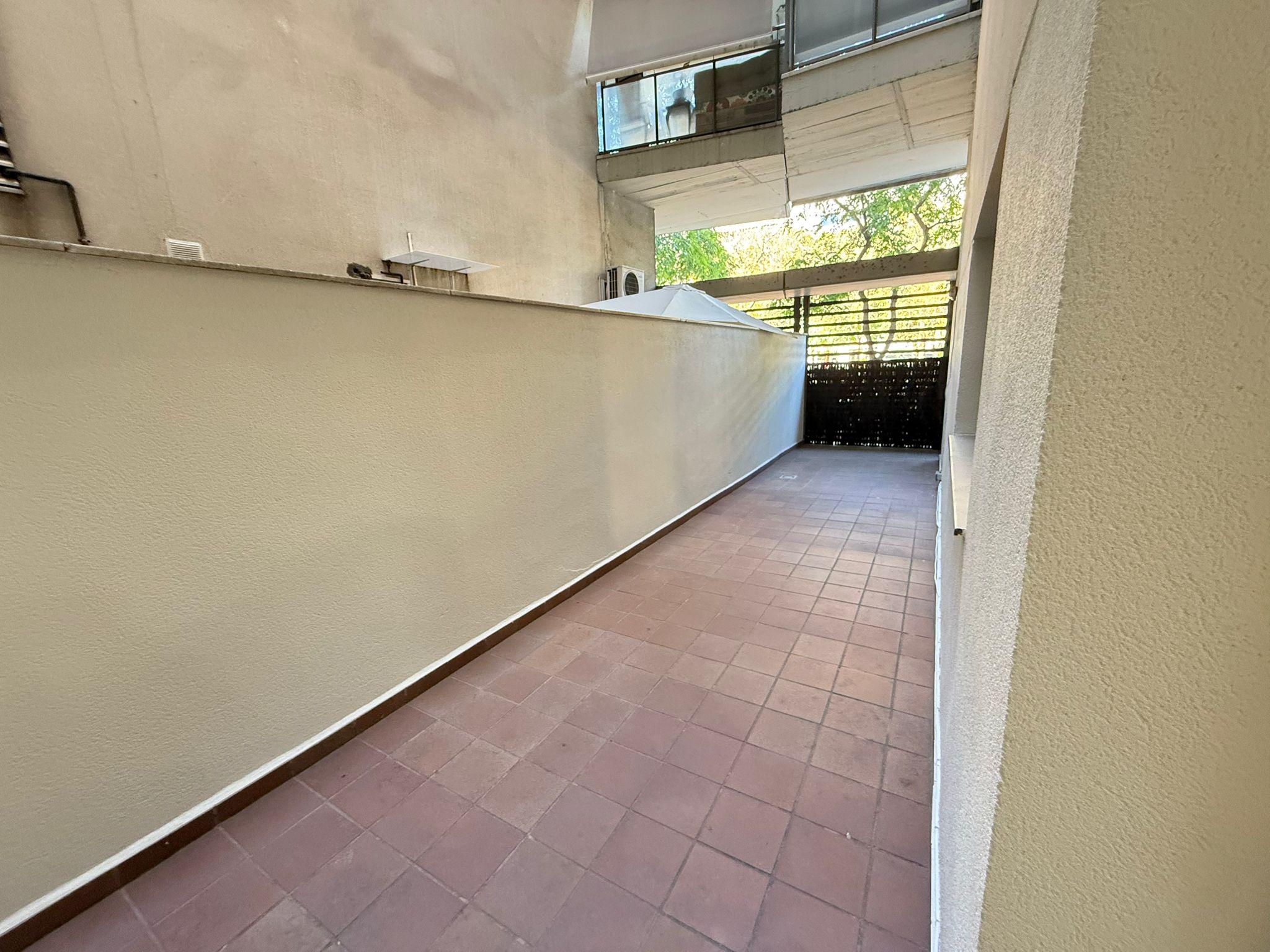 Imagen 24 Planta Baja en venta en Barcelona / Passeig Taulat -  Bac de Roda