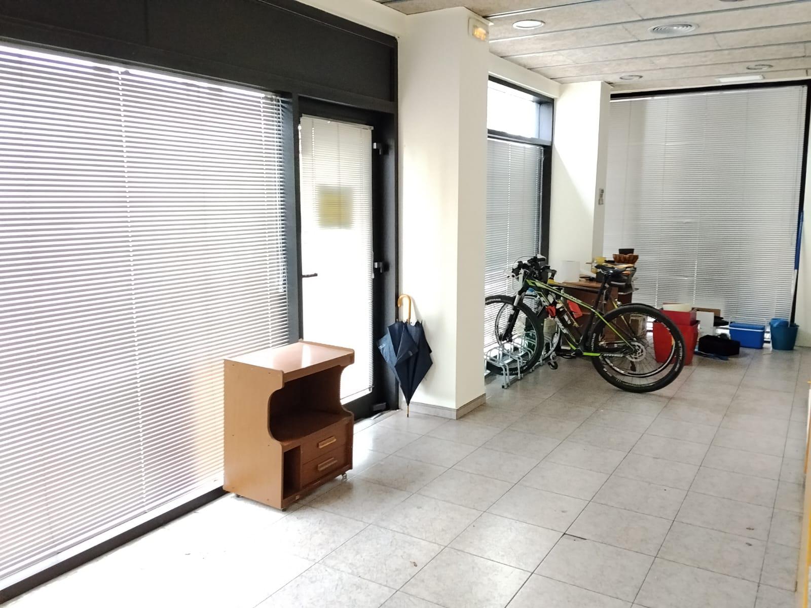 Imagen 4 Local Comercial en alquiler en Barcelona / Pje. Garcia Fària - Espronceda