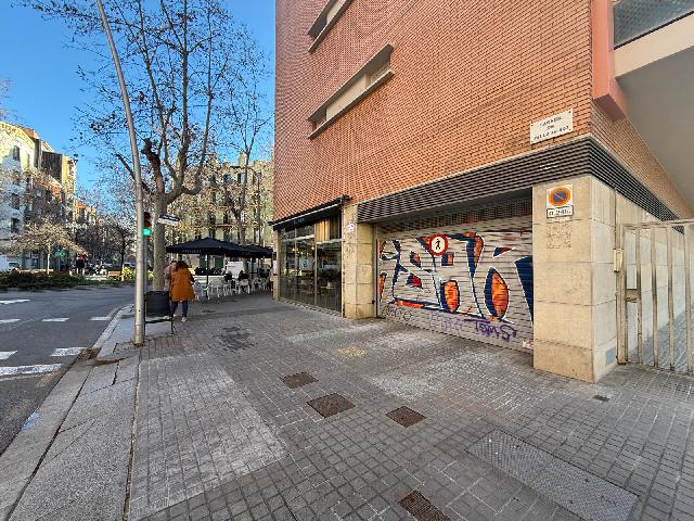 Imagen 2 Inmueble 299812 - Parking Coche en venta en Barcelona / Rambla del Poblenou - Pallars