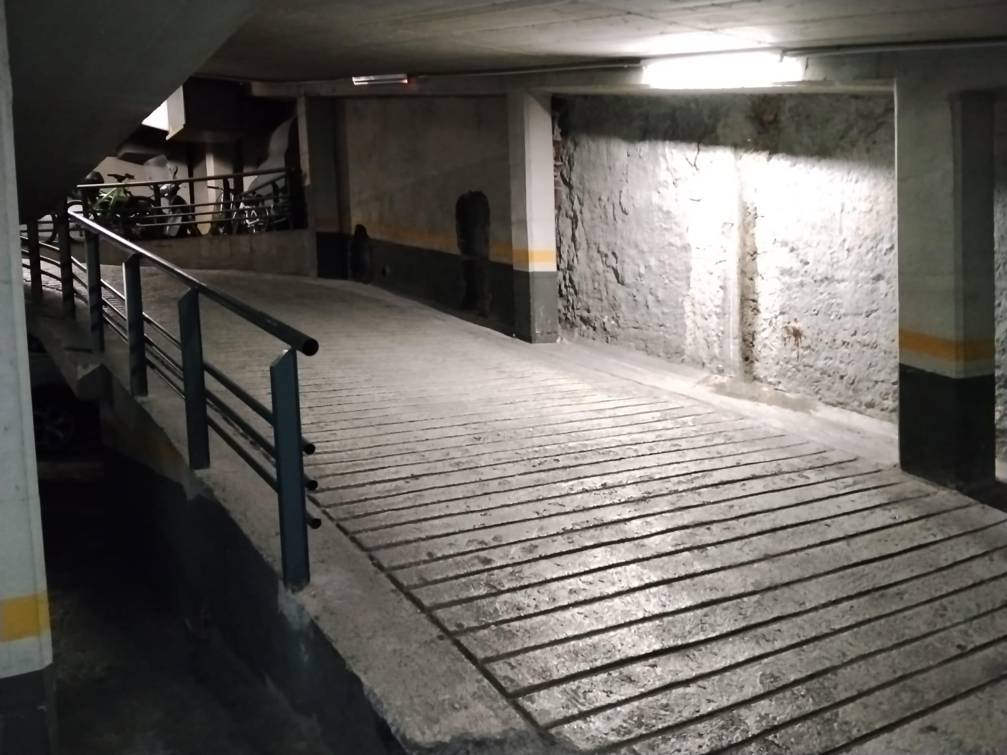 Imagen 3 Parking Coche en venta en Barcelona / Rambla del Poblenou - Pallars