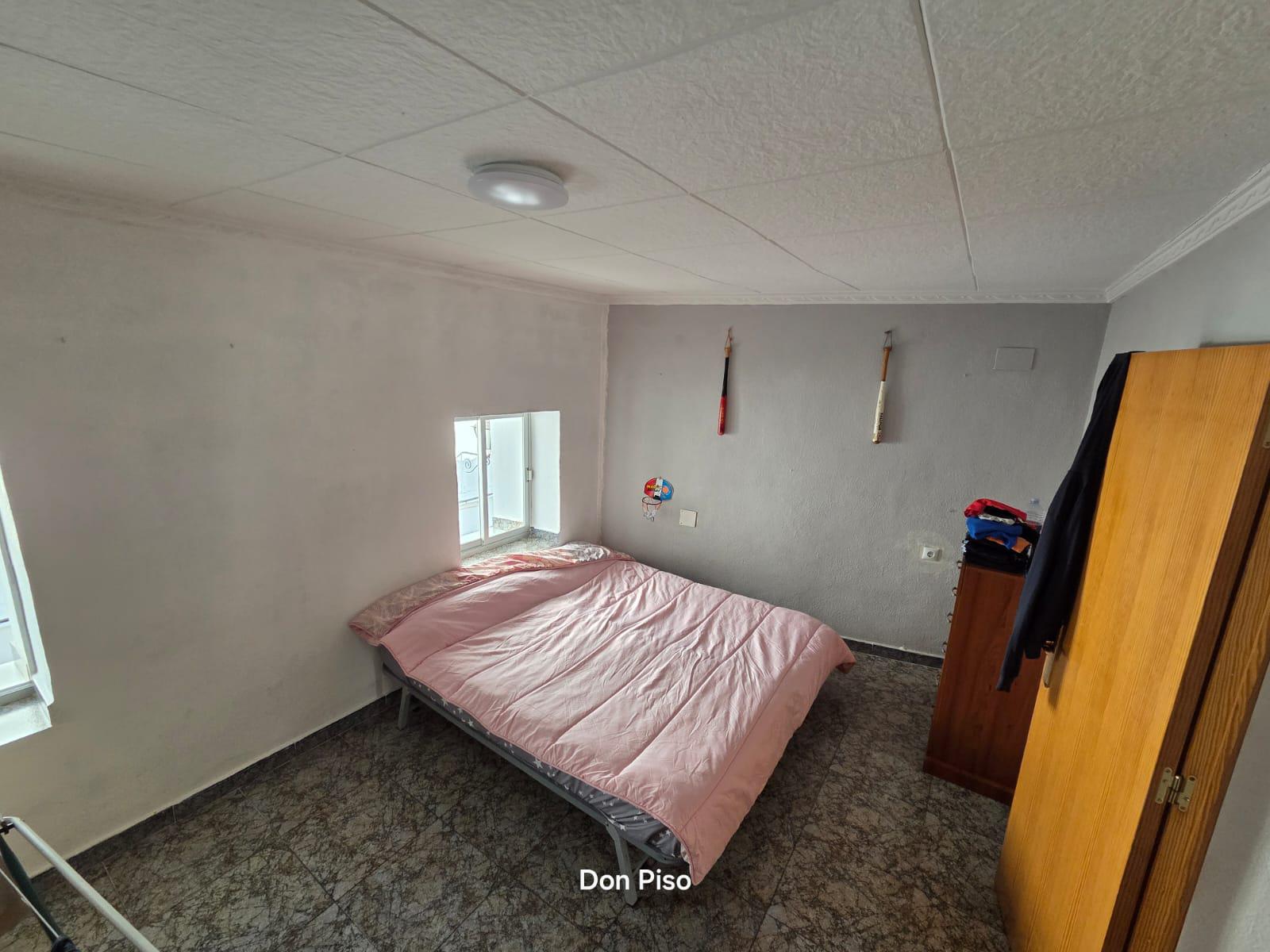 Imagen 11 Casa Adosada en venta en Oliva / En pleno casco antiguo de Oliva.