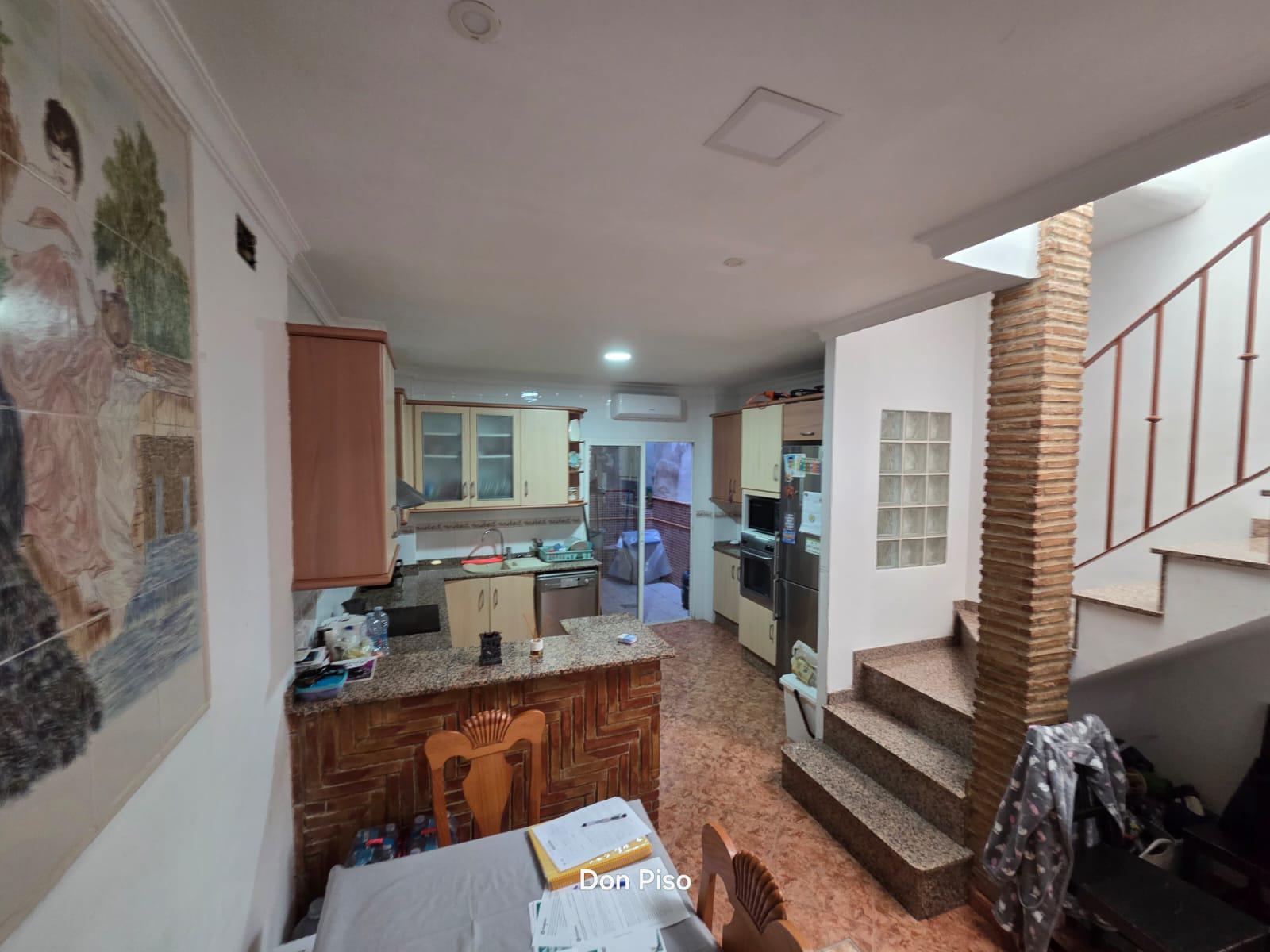 Imagen 3 Casa Adosada en venta en Oliva / En pleno casco antiguo de Oliva.