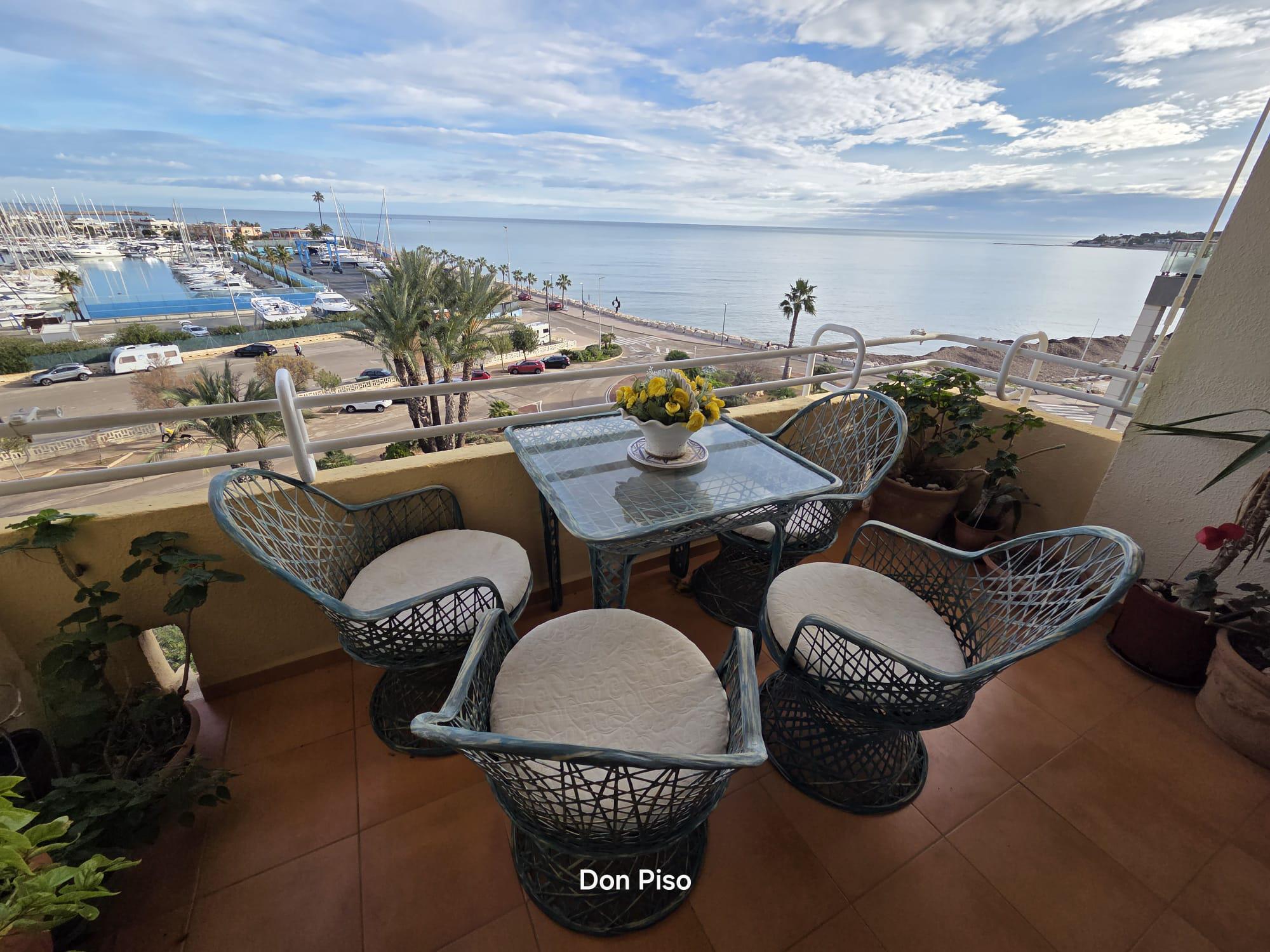 Imagen 1 Apto. Playa en venta en Dénia / Enfrente de la Marina de Dénia