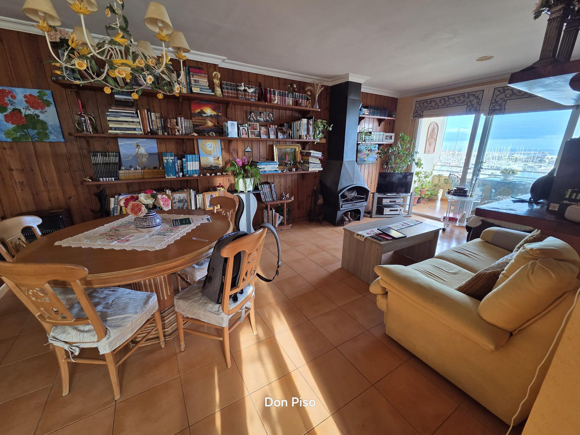 Imagen 3 Apto. Playa en venta en Dénia / Enfrente de la Marina de Dénia