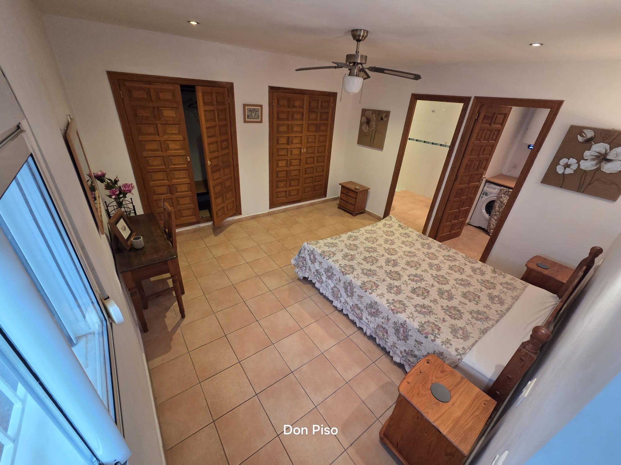 Imagen 3 Casa Adosada en venta en Pedreguer / Cerca del club de Tennis y Farmacia.