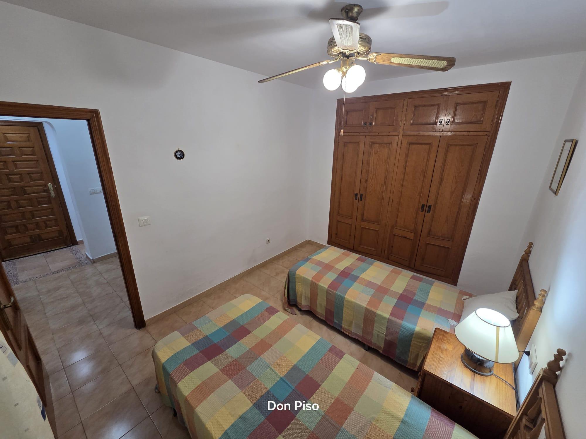 Imagen 7 Casa Adosada en venta en Pedreguer / Cerca del club de Tennis y Farmacia.