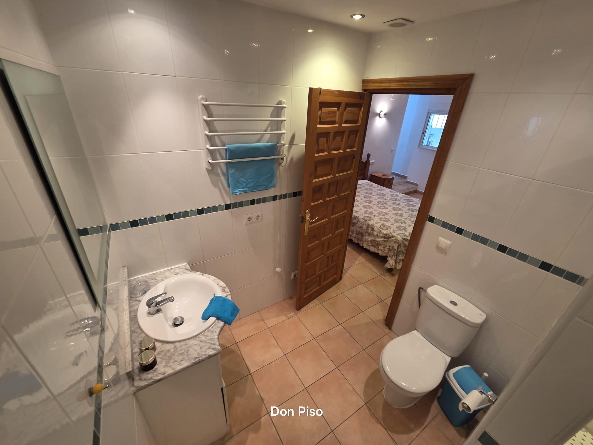 Imagen 16 Casa Adosada en venta en Pedreguer / Cerca del club de Tennis y Farmacia.