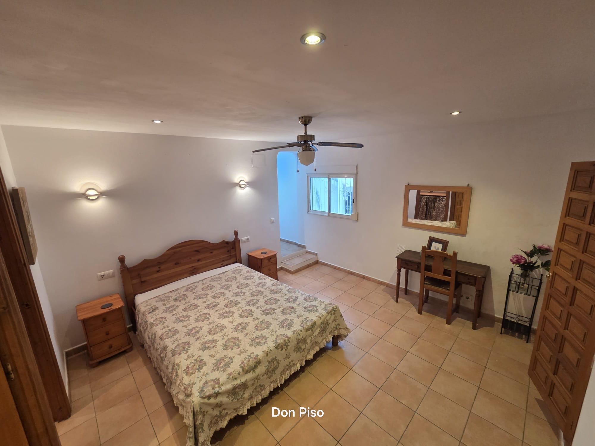 Imagen 5 Casa Adosada en venta en Pedreguer / Cerca del club de Tennis y Farmacia.