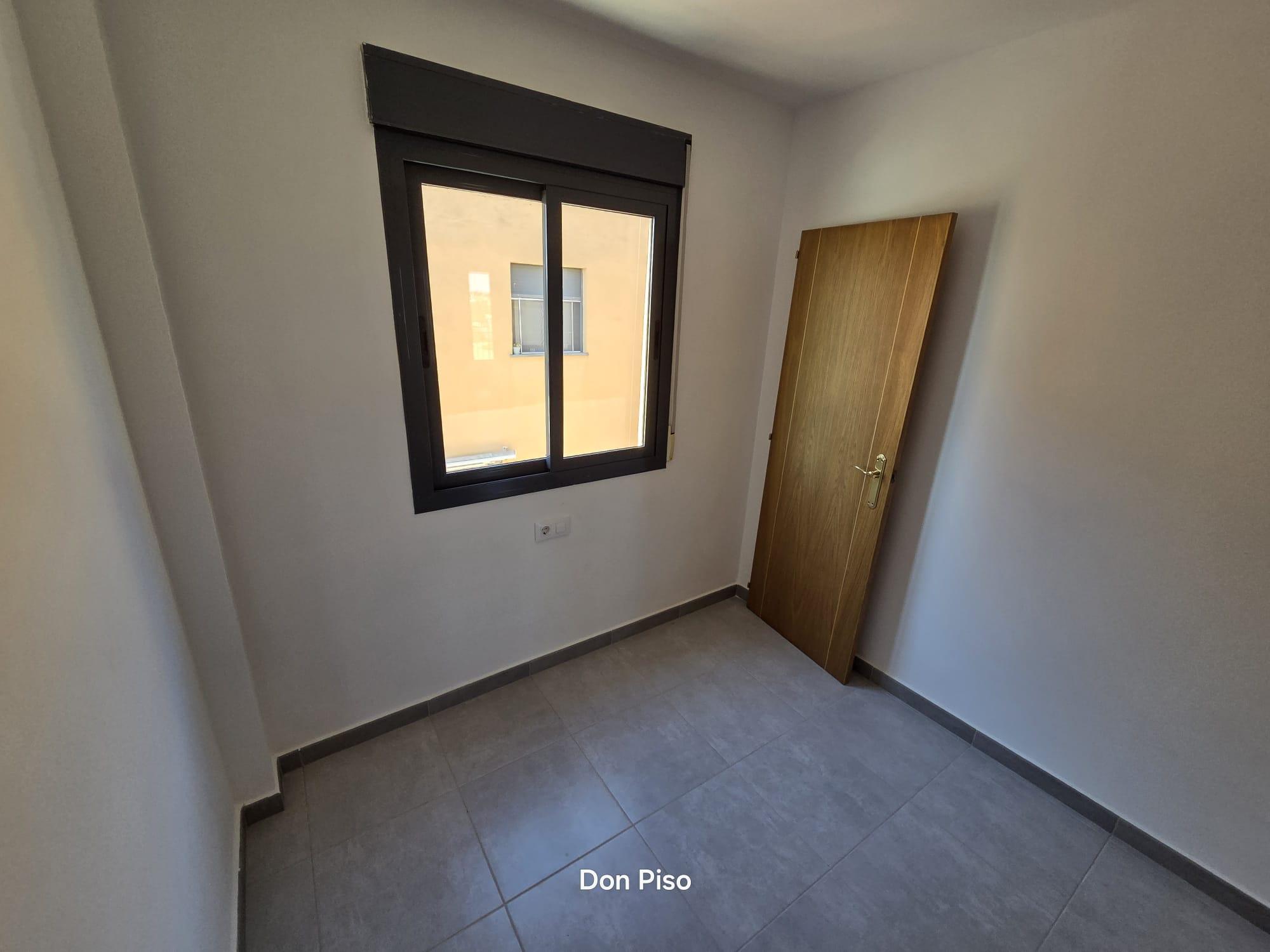 Imagen 21 Casa Adosada en venta en Dénia / Al lado del Café Strudel.