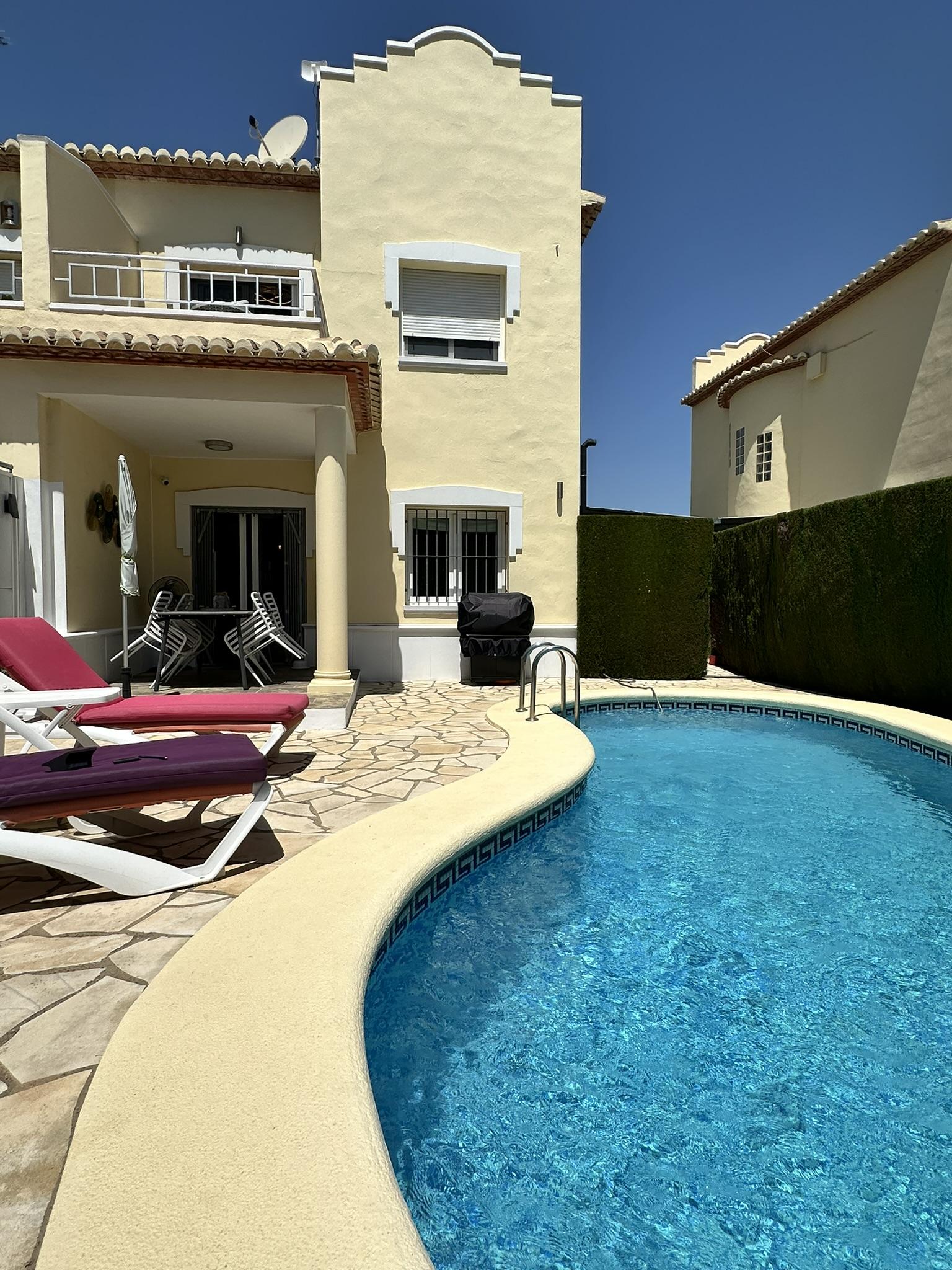 Imagen 4 Casa Pareada en venta en Verger El / Cerca del colegio.