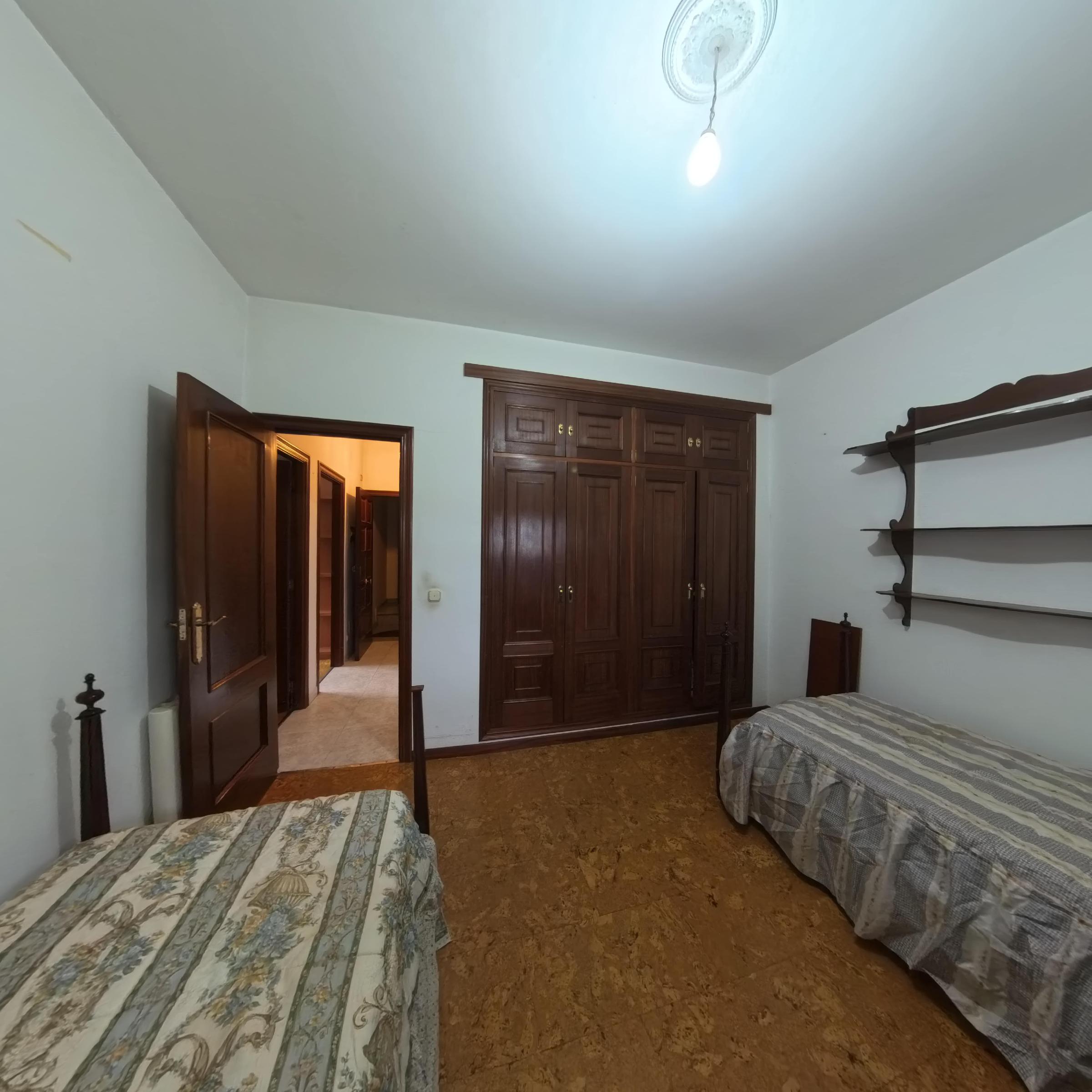 Imagen 10 Ático en venta en Santiago De Compostela / A 5 minutos de Santiago, y cerca del Hospital C...