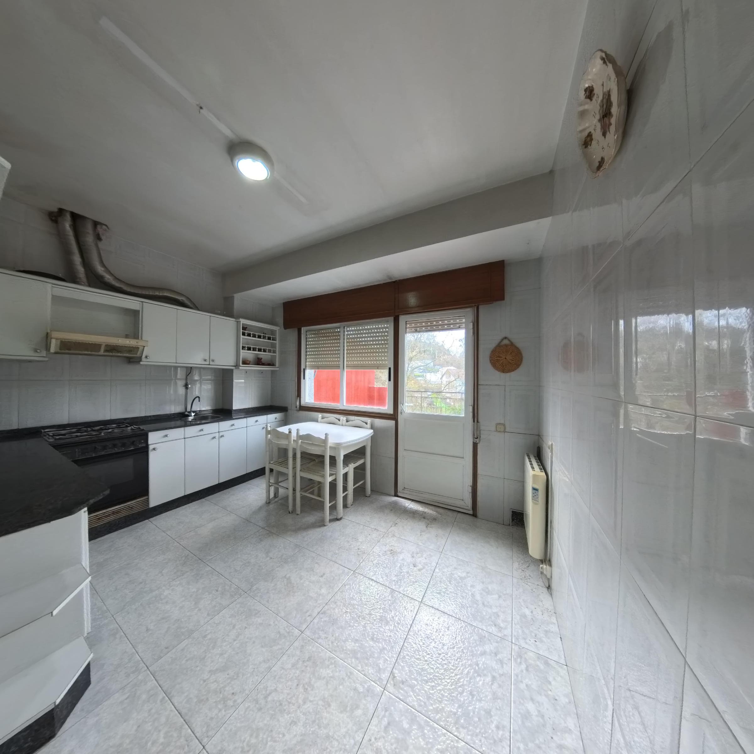 Imagen 1 Ático en venta en Santiago De Compostela / A 5 minutos de Santiago, y cerca del Hospital C...