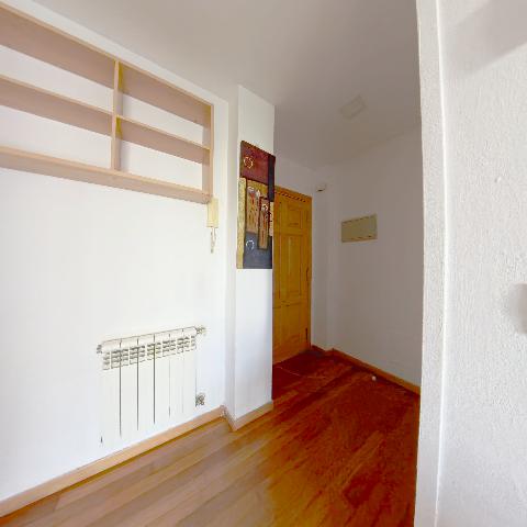 Imagen 2 Inmueble 300389 - Apartamento en venta en Ames / Avenida principal de Bertamirans