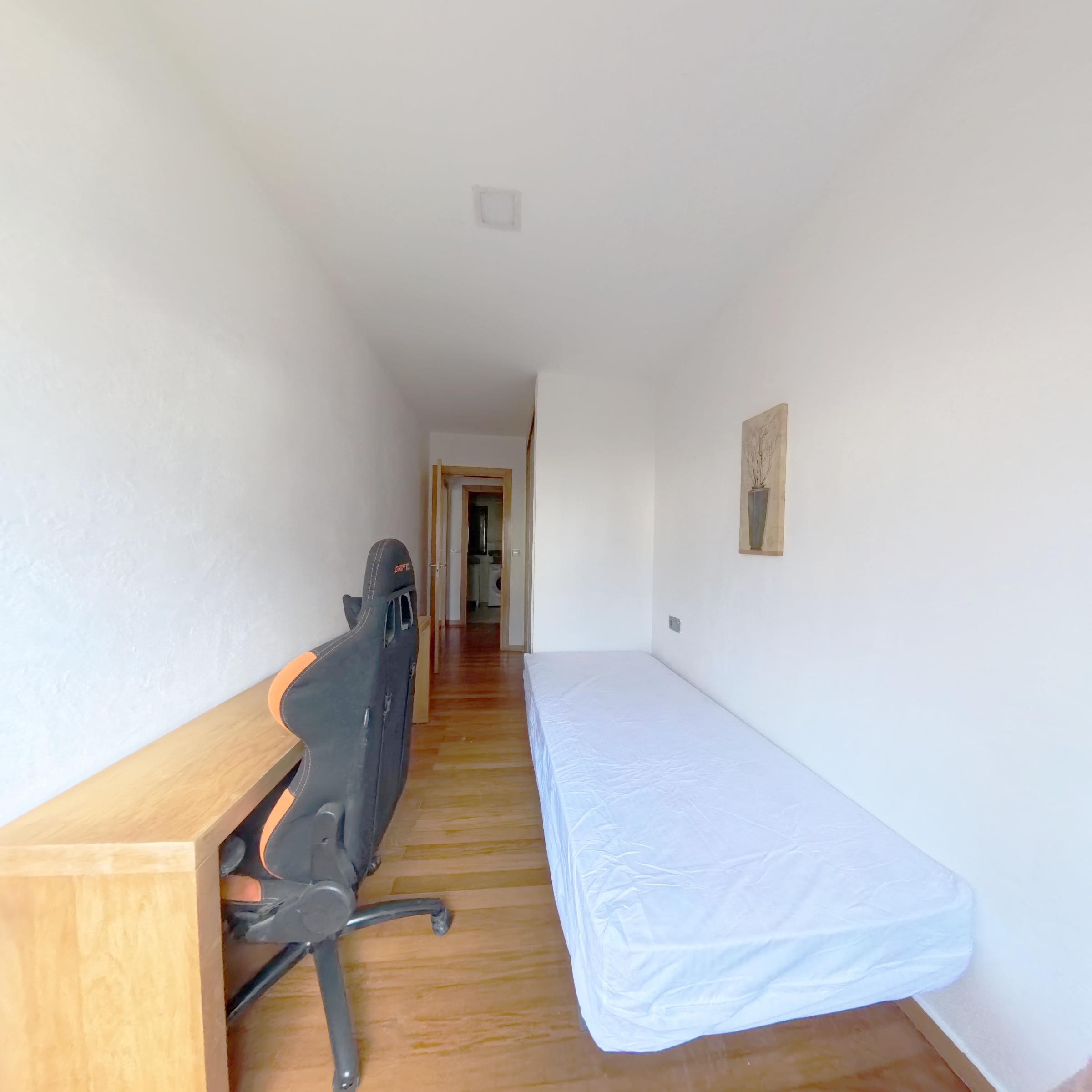 Imagen 14 Apartamento en venta en Ames / Avenida principal de Bertamirans